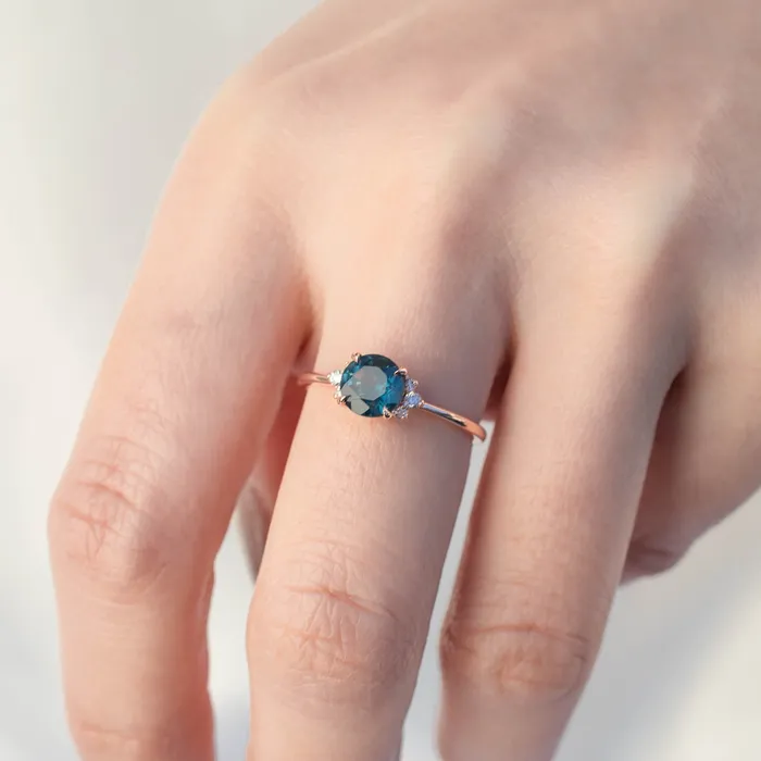 Lena Ring 117ct Teal Montana Sapphire 14k Rose Gold One of a kind Envero Jewelry Rings Lena Ring 117ct Teal Montana Sapphire 14k Rose Gold One of a kind Envero Jewelry Rings