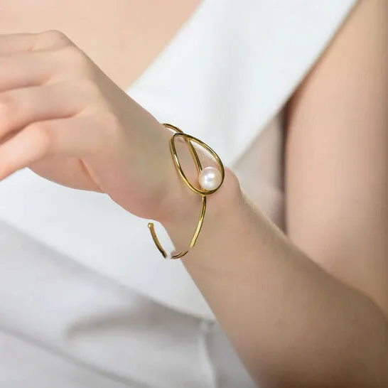 JMS always Bracelets Original Megan Walford Very Elegant Sterling Silver with Gold Plating and Genuine Freshwater Pearl Cuff Bracelet JMS always Bracelets Original Megan Walford Very Elegant Sterling Silver with Gold Plating and Genuine Freshwater Pearl Cuff Bracelet